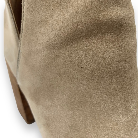 Steve Madden Taupe Suede Kaylah Pointed Toe Heeled Bootie - Picture 12 of 14